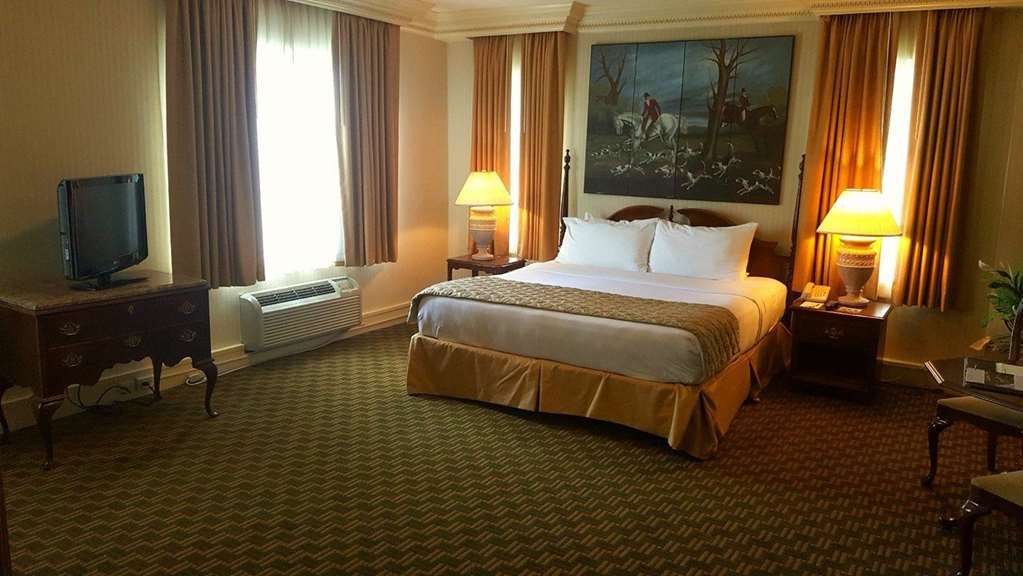 The Albion Summit Hotel Room photo